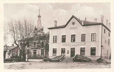 L'église St Apollinaire de Meximieux et son quartier ancien