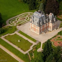 Visite du château de Joyeux et de ses parterres